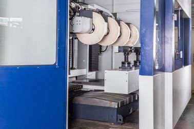 kupować Automatyczna maszyna do polerowania metalu CNC 3000 * 3200 * 2800 mm Wymiary produkcja online