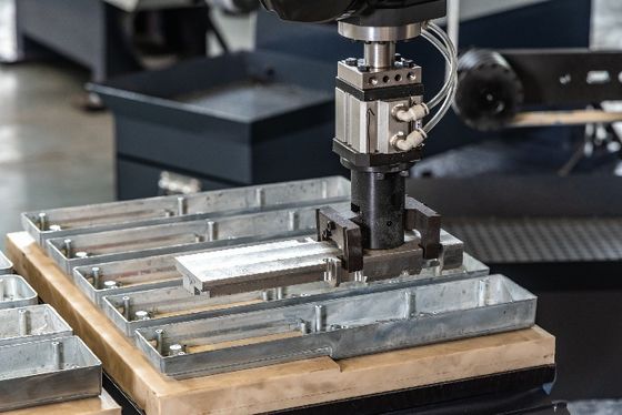 kupować Maszyna do produkcji kranów z brązu do piaskowania ISO produkcja online