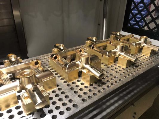 kupować Mitsubishi Control System Maszyna do polerowania CNC do akcesoriów łazienkowych produkcja online