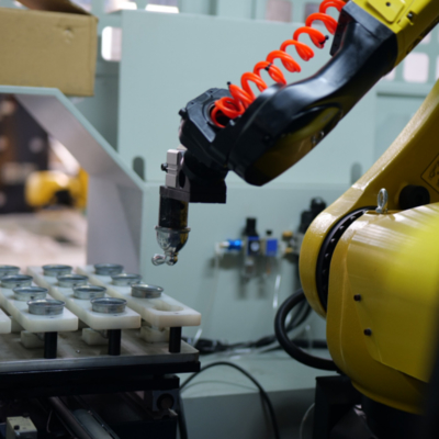 Szlifierka robotyczna ABB z automatyczną kompensacją pozycji